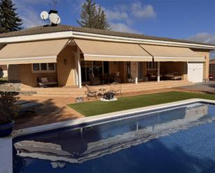 Terrassa de Casa o xalet en venda en Pallejà amb Aire condicionat, Terrassa i Piscina