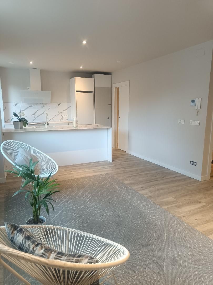Cuina de Loft en venda en  Pamplona / Iruña amb Calefacció, Parquet i Traster