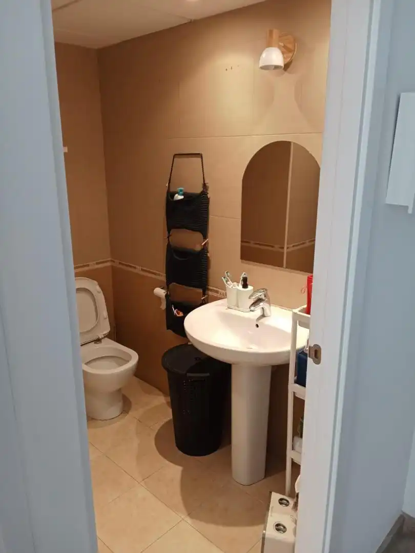 Wohnung zum Verkauf in Carrer Trident, 23, Cabo de las Huertas Badezimmer von Wohnung zum Verkauf in Alicante / Alacant mit Terrasse, Abstellraum und Schwimmbad