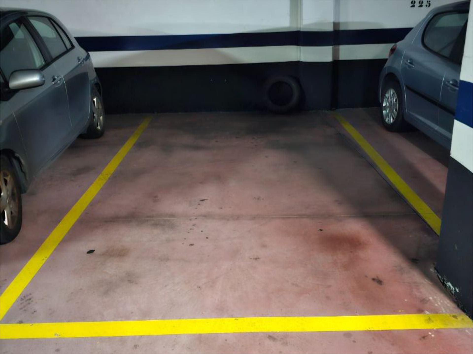 Parking of Garage to rent in A Coruña Capital 