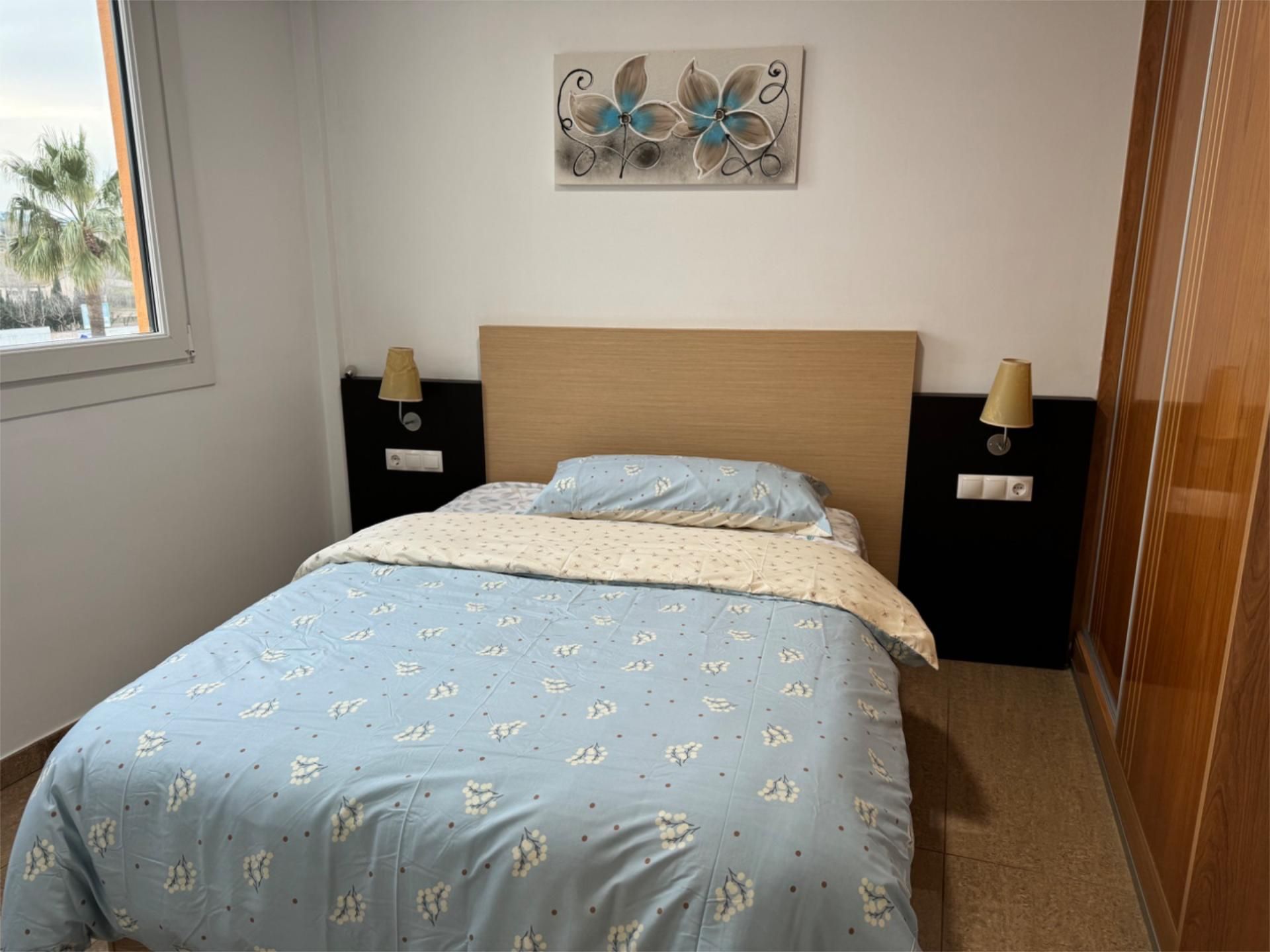 Dormitori de Estudi de lloguer en Cabanes amb Moblat
