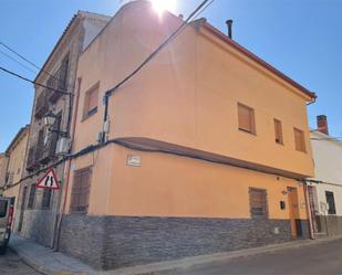 Vista exterior de Casa o xalet en venda en Horcajo de Santiago amb Aire condicionat i Terrassa