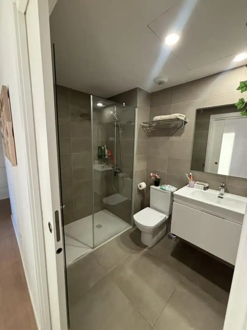 Bathroom of Study for share in L'Hospitalet de Llobregat