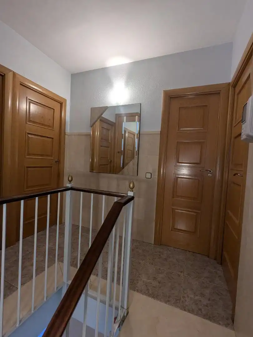 Casa adosada en venta en Centre - Cordelles Casa adosada en venta en Cerdanyola del Vallès con Aire acondicionado y Terraza