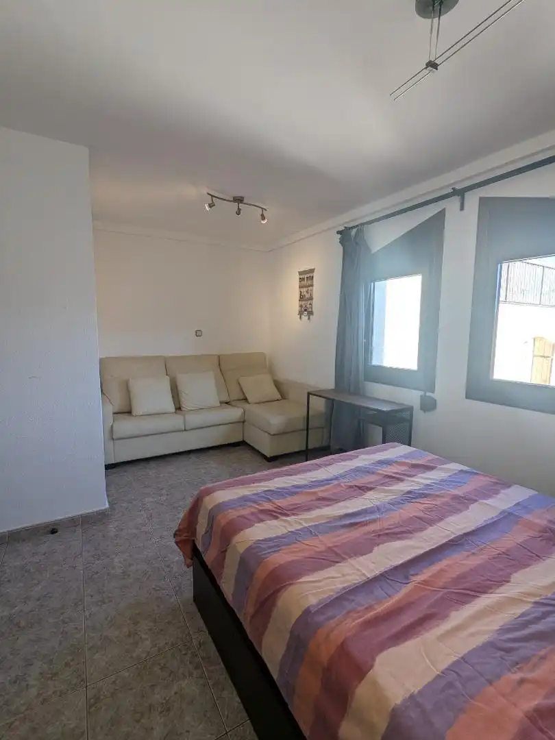Casa adosada en venta en Centre - Cordelles Habitación de Casa adosada en venta en Cerdanyola del Vallès con Aire acondicionado y Terraza