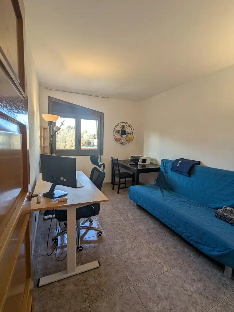 Casa adosada en venta en Centre - Cordelles Sala de estar de Casa adosada en venta en Cerdanyola del Vallès con Aire acondicionado y Terraza