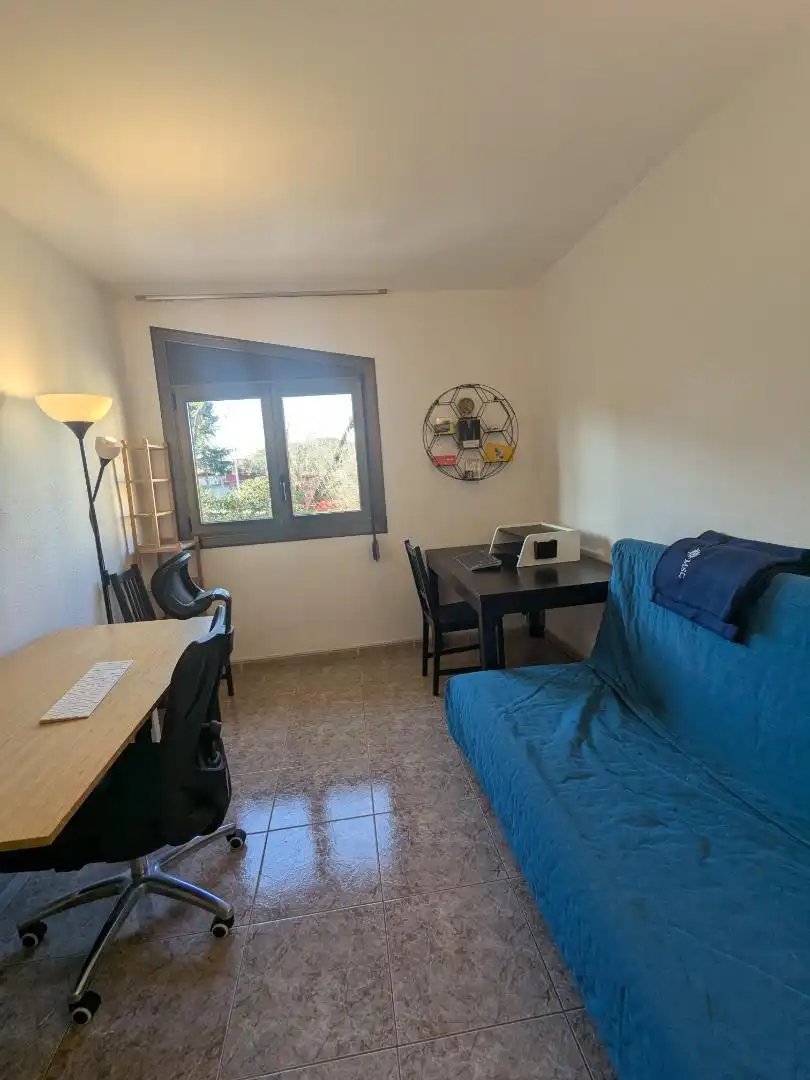 Casa adosada en venta en Centre - Cordelles Habitación de Casa adosada en venta en Cerdanyola del Vallès con Aire acondicionado y Terraza