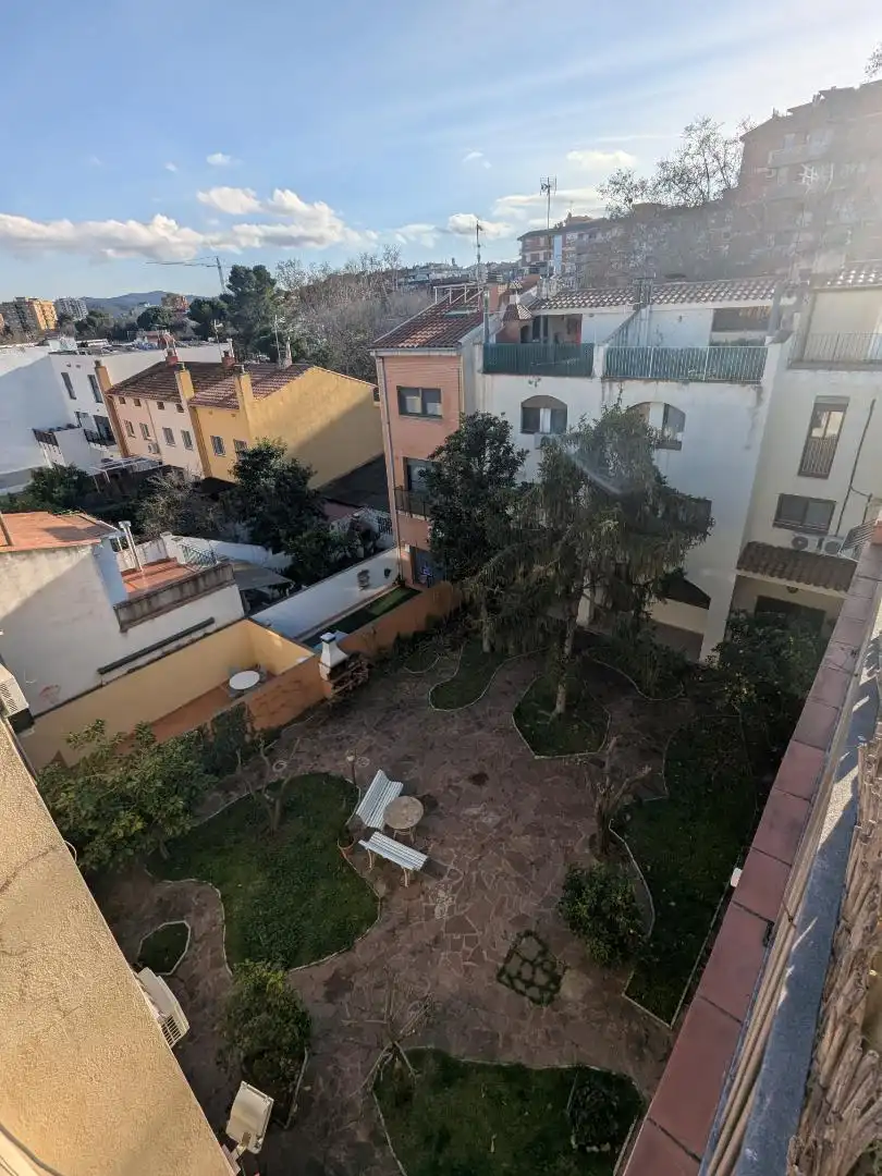 Casa adosada en venta en Centre - Cordelles Jardín de Casa adosada en venta en Cerdanyola del Vallès con Aire acondicionado y Terraza