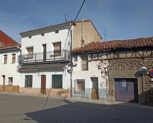 Vista exterior de Casa adosada en venda en El Tiemblo 