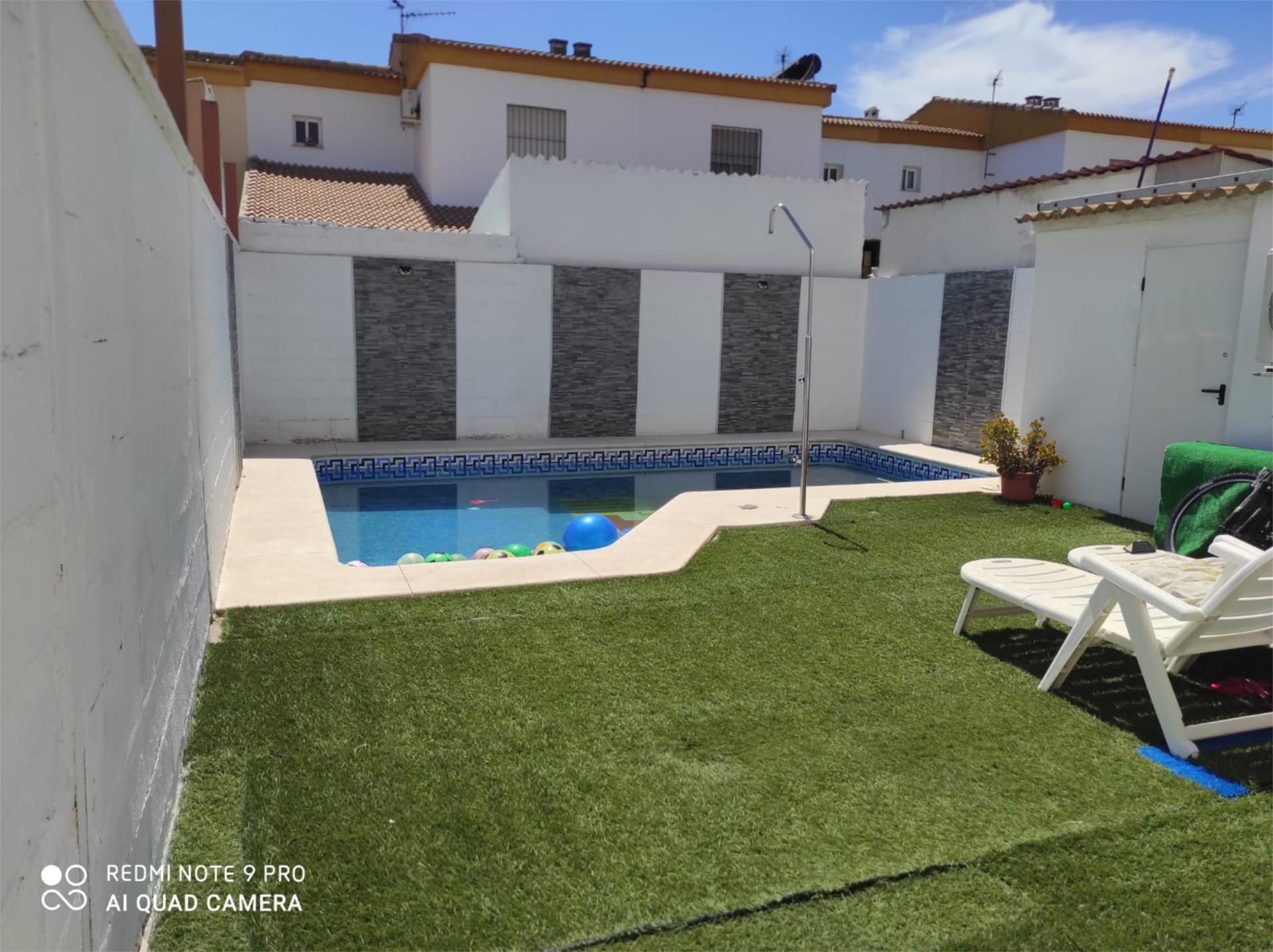 Swimming pool of House or chalet for sale in Villanueva del Ariscal  with Air Conditioner, Heating and Private garden