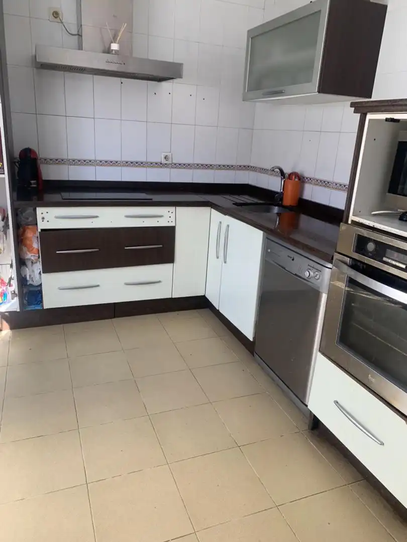 Casa o chalet en venta en Calle Bruselas, 9, Villanueva del Ariscal Cocina de Casa o chalet en venta en Villanueva del Ariscal con Aire acondicionado, Terraza y Piscina