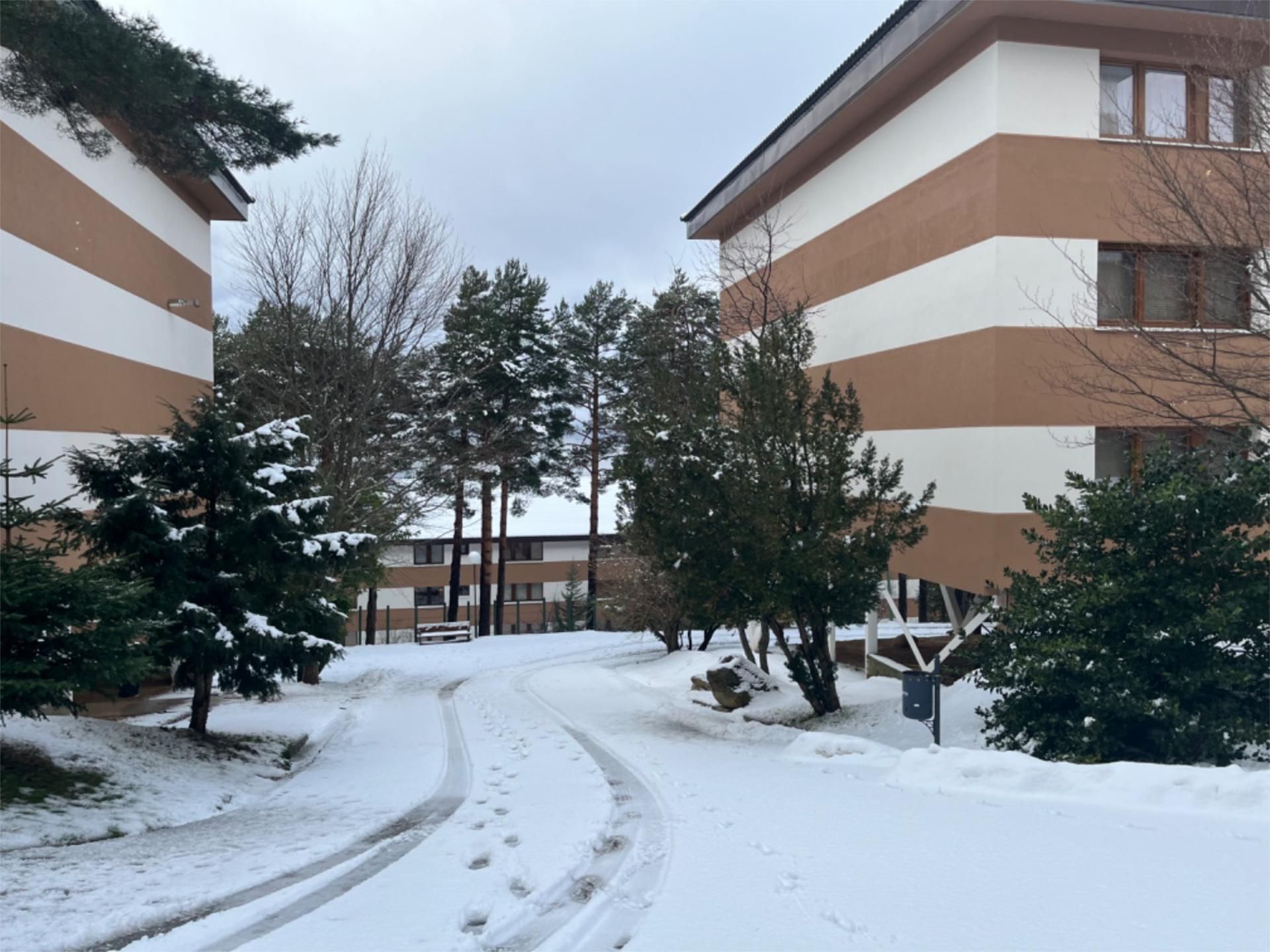 Vista exterior de Pis en venda en Cerezo de Arriba amb Calefacció, Jardí privat i Aparcament comunitari
