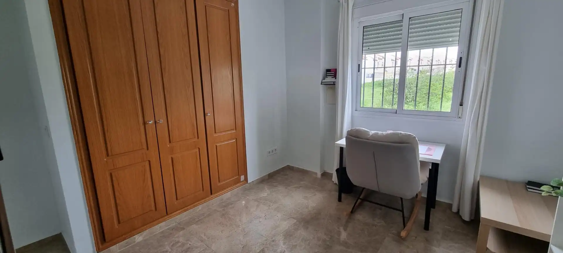 Habitación de Casa o chalet en venta en Castilleja de la Cuesta con Aire acondicionado, Calefacción y Jardín privado