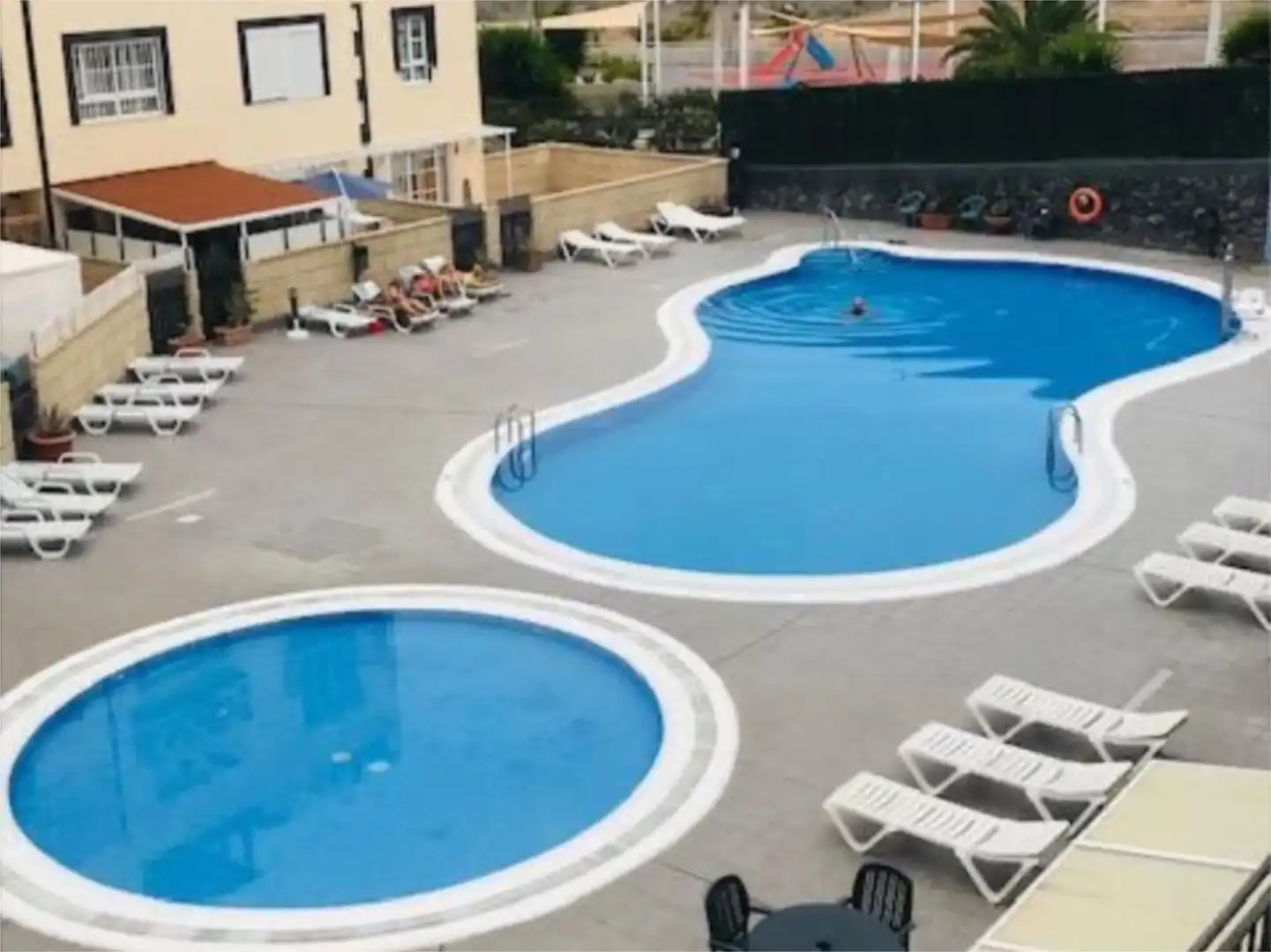 Einfamilien-Reihenhaus zum Verkauf in Urbanizacion Callao Salvaje C, 16, Callao Salvaje - Playa Paraíso Schwimmbecken von Einfamilien-Reihenhaus zum Verkauf in Adeje mit Privatgarten, Terrasse und Schwimmbad
