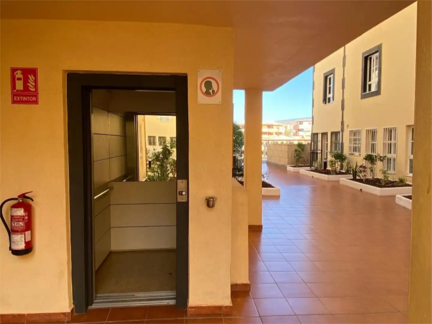 Einfamilien-Reihenhaus zum Verkauf in Urbanizacion Callao Salvaje C, 16, Callao Salvaje - Playa Paraíso Einfamilien-Reihenhaus zum Verkauf in Adeje mit Privatgarten, Terrasse und Schwimmbad