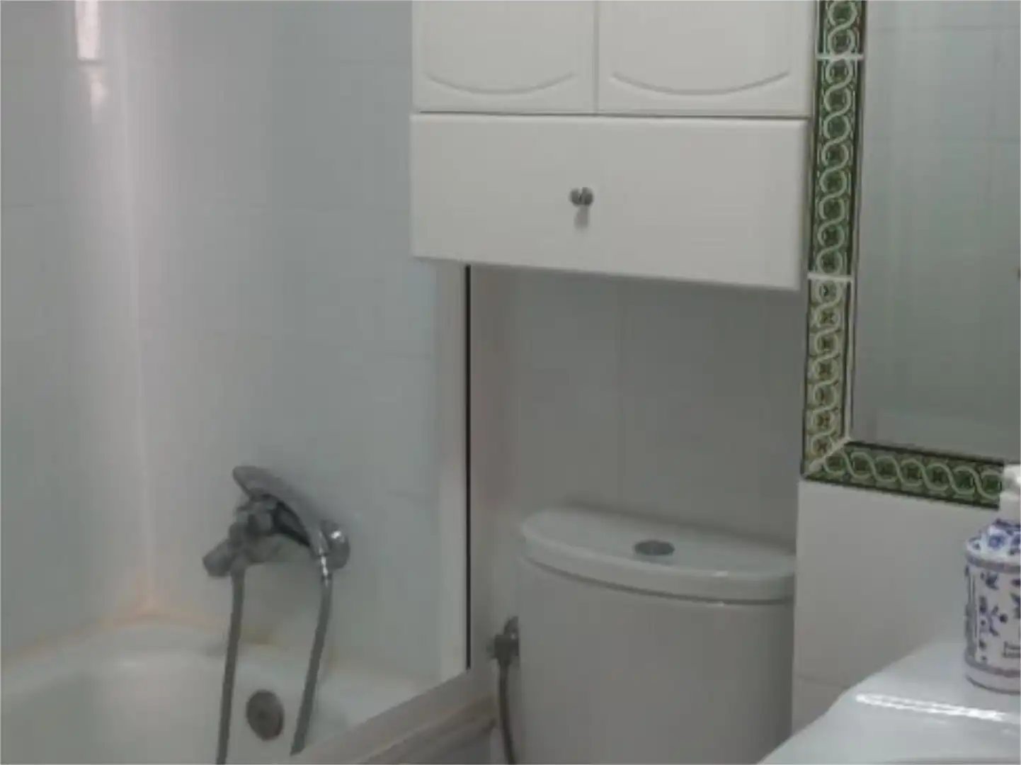 Bany de Casa o xalet en venda en Guardamar del Segura amb Aire condicionat, Terrassa i Piscina