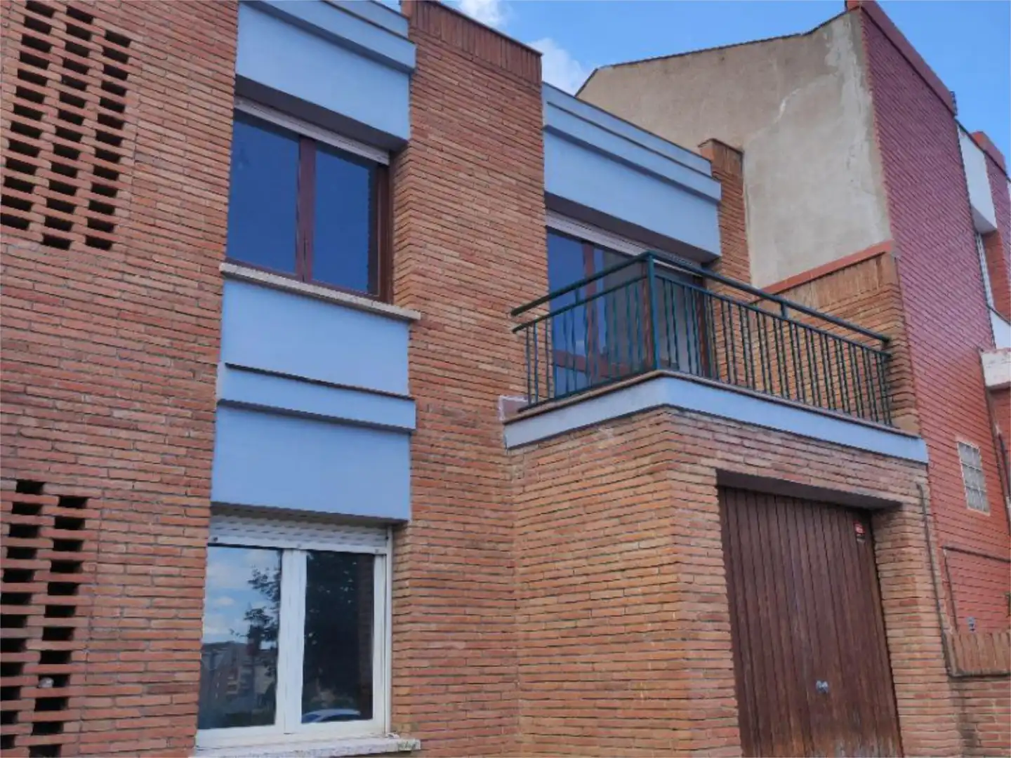 Casa o chalet en venta en Carrer Pintor Fortuny, 5, La Plana Vista exterior de Casa o chalet en venta en Esparreguera con Calefacción, Jardín privado y Balcón