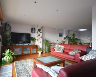 Living room of Flat for sale in A Coruña Capital   with Heating, Parquet flooring and Terrace