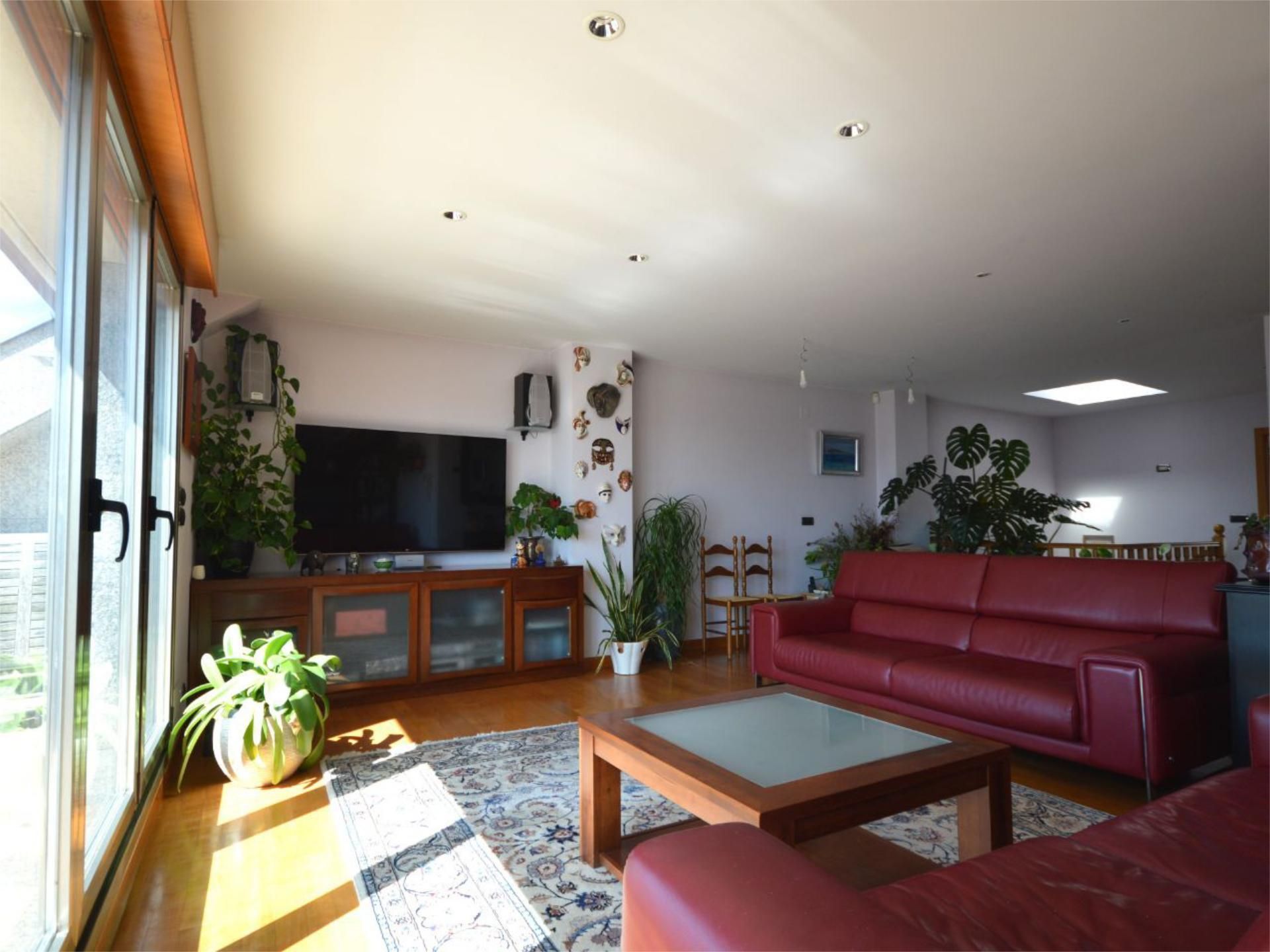Sala d'estar de Pis en venda en A Coruña Capital  amb Calefacció, Parquet i Terrassa