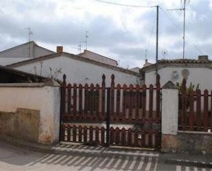 Exterior view of House or chalet for sale in Vega de Tirados