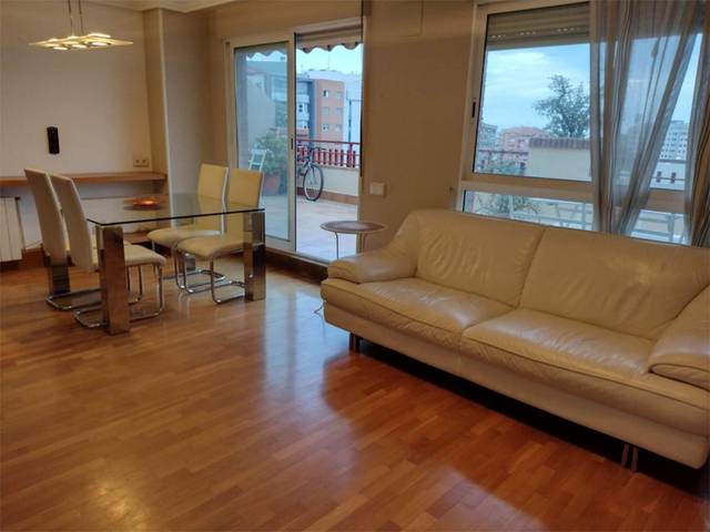 Piso en Alquiler en Avenida Salamanca, 7 en Ensanche - Diputación