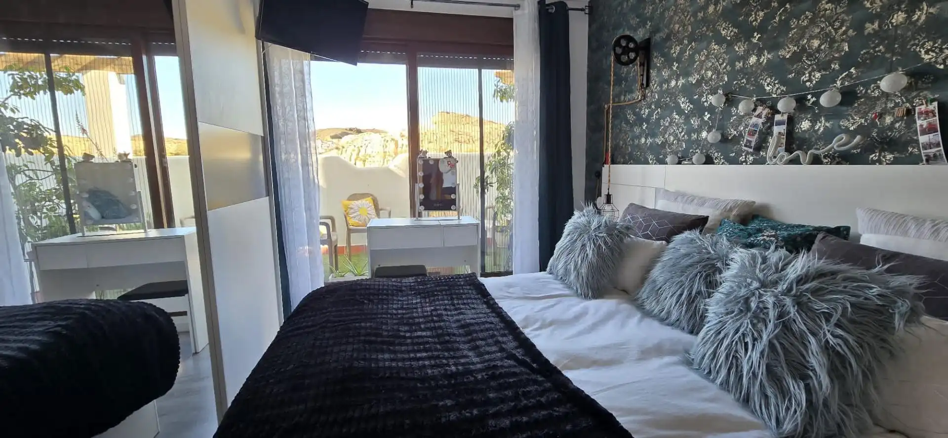 Schlafzimmer von Dachboden zum Verkauf in Vera mit Terrasse und Schwimmbad