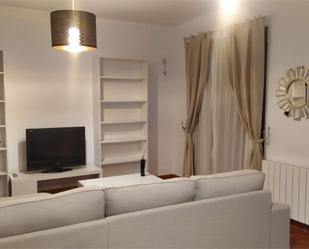 Living room of Flat to rent in La Cabrera  with Heating, Furnished and Community parking