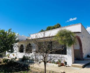 Vista exterior de Casa o xalet en venda en Turís amb Terrassa