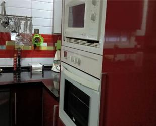 Kitchen of Flat for sale in  Sevilla Capital  with Air Conditioner, Terrace and Balcony