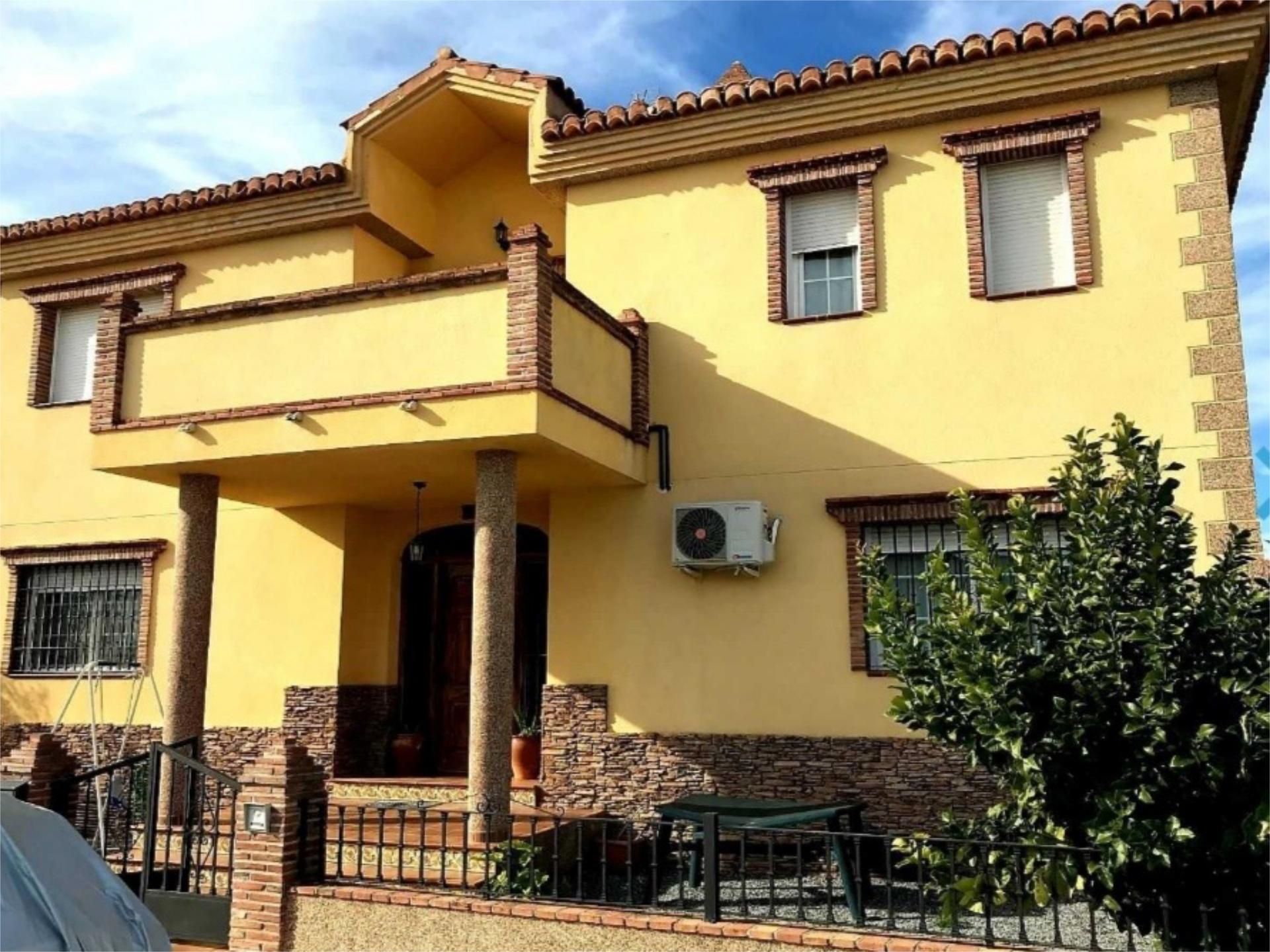Exterior view of House or chalet for sale in Pedro Martínez  with Air Conditioner, Heating and Private garden