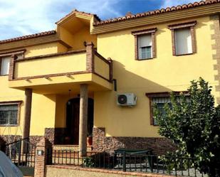 Exterior view of House or chalet for sale in Pedro Martínez  with Air Conditioner, Heating and Private garden