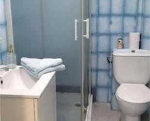 Bathroom of Flat for sale in Tudela