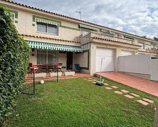 Exterior view of Single-family semi-detached for sale in  Tarragona Capital  with Air Conditioner, Terrace and Balcony