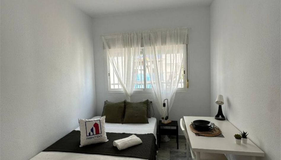 Room in Calle Cristo de la Sed, 62, Barrio del Nervión, Sevilla Capital - image 1 Photo 1 of Room in Calle Cristo de la Sed, 62, Barrio del Nervión, Sevilla Capital