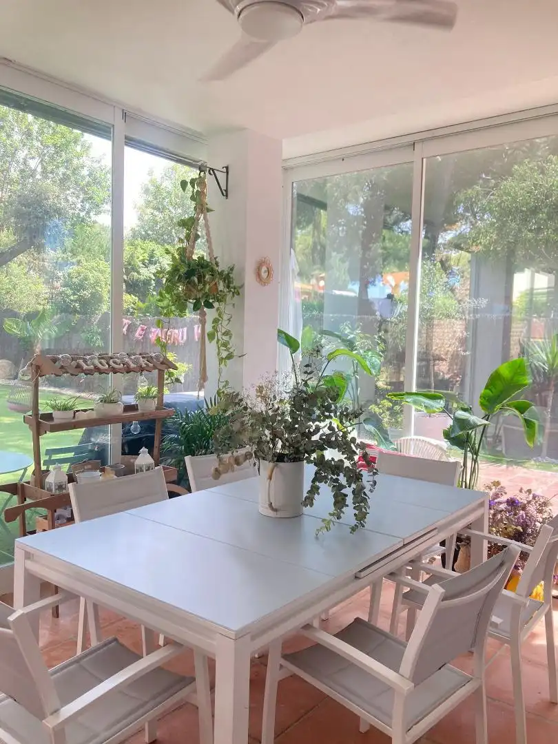 Casa o chalet en venta en Avenida Pinar de la Juliana, 36, Bollullos de la Mitación Comedor de Casa o chalet en venta en Bollullos de la Mitación con Aire acondicionado, Terraza y Piscina