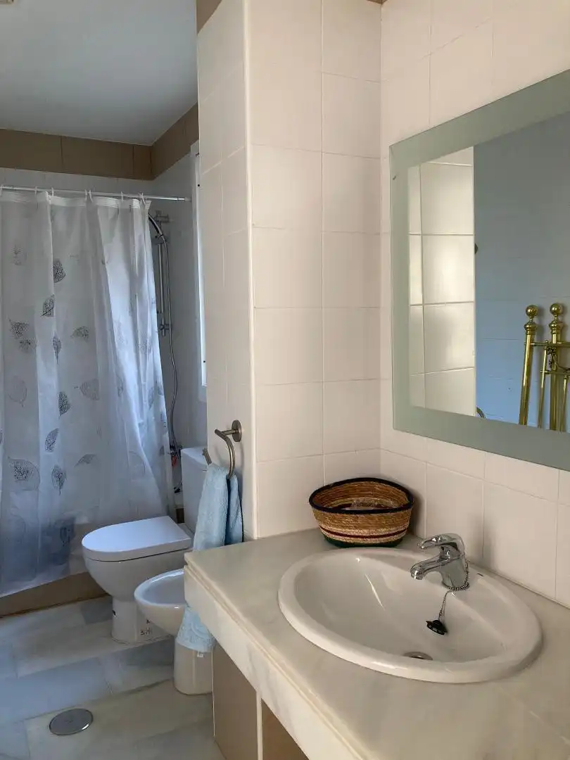 Casa o chalet en venta en Avenida Pinar de la Juliana, 36, Bollullos de la Mitación Baño de Casa o chalet en venta en Bollullos de la Mitación con Aire acondicionado, Terraza y Piscina