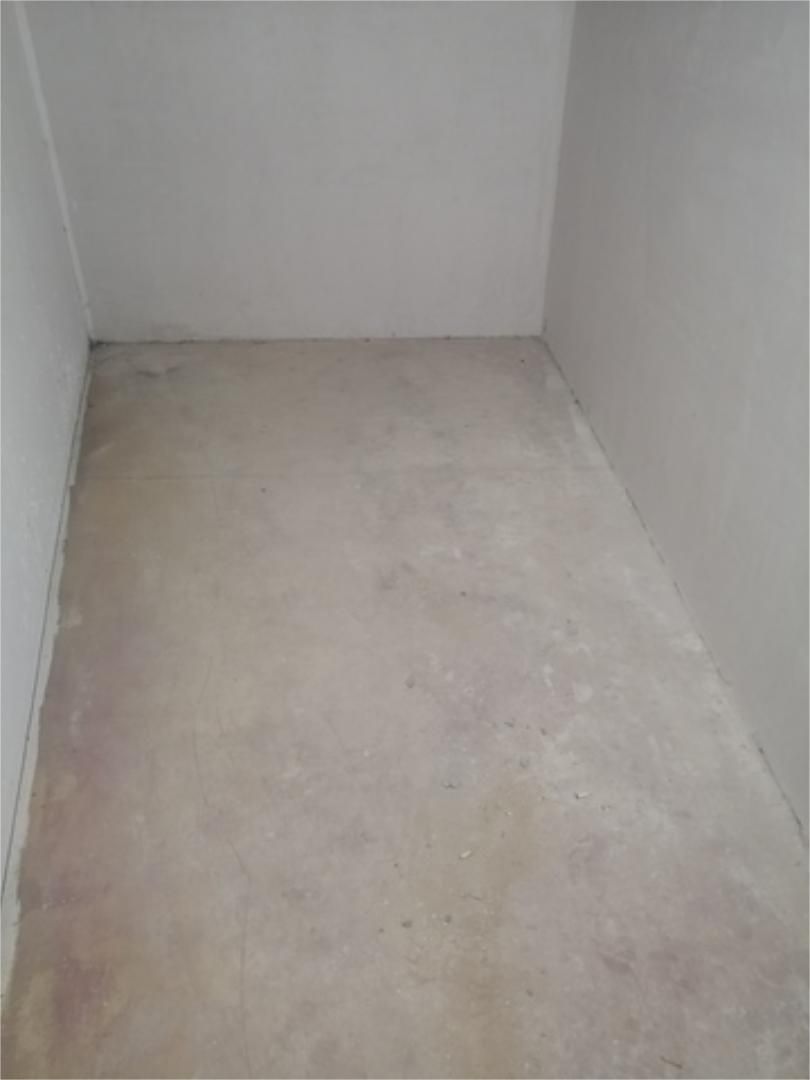 Box room to rent in Rianxo