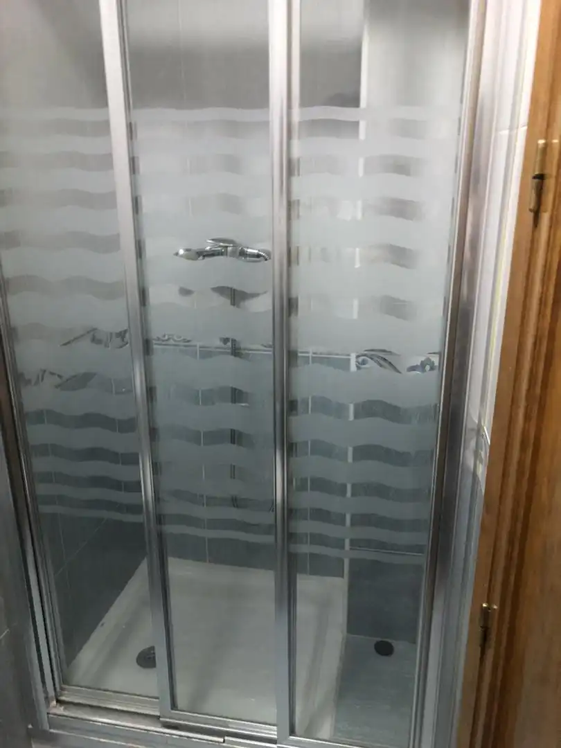 Piso en venta en Calle Aragón, 5, Berja Baño de Piso en venta en Berja con Aire acondicionado, Calefacción y Amueblado