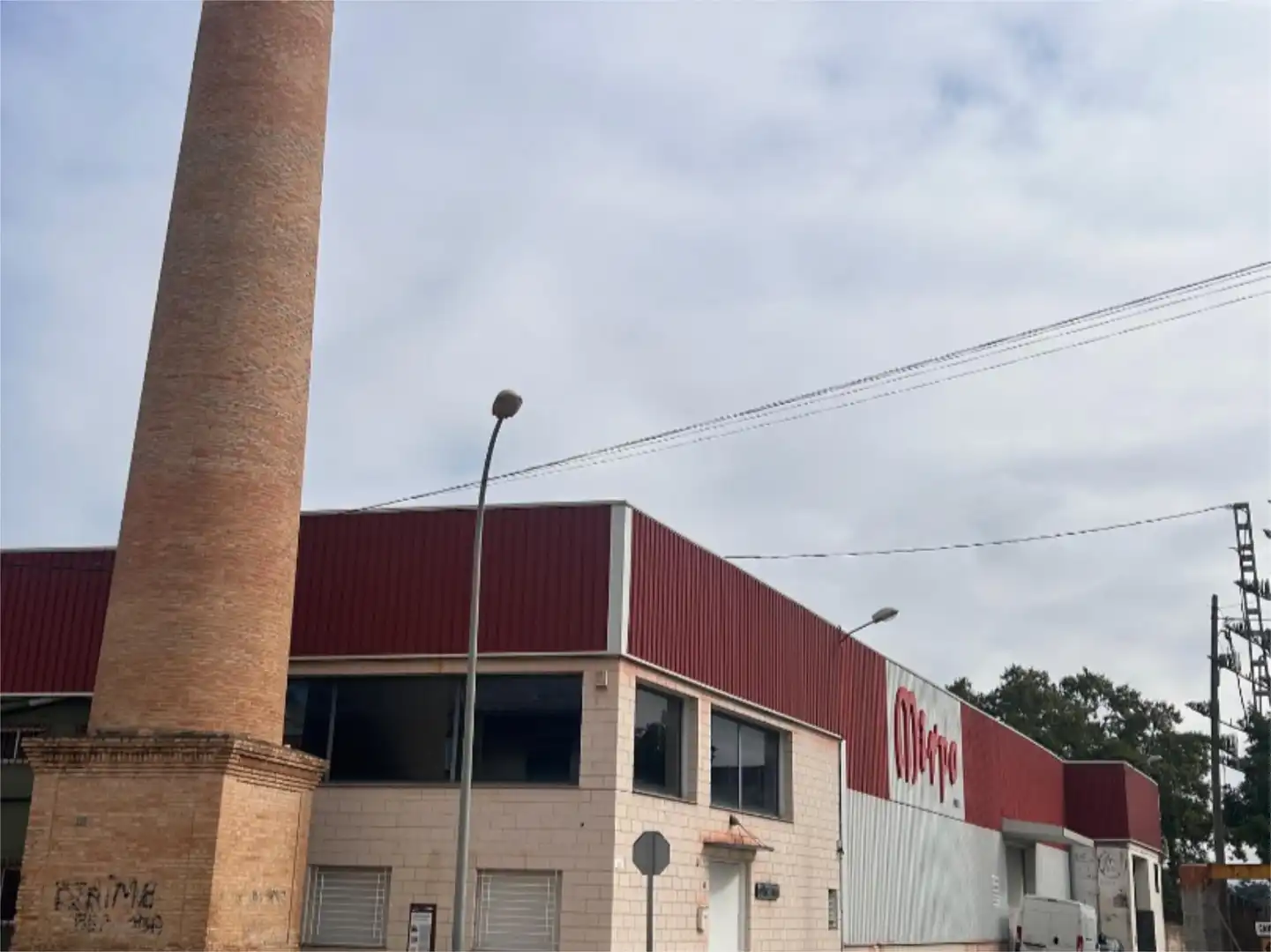 Fabrikhallen zum Verkauf in Carrer del Comte d'Oliva, 20, Oliva pueblo Außenansicht von Fabrikhallen zum Verkauf in Oliva mit Klimaanlage und Heizung