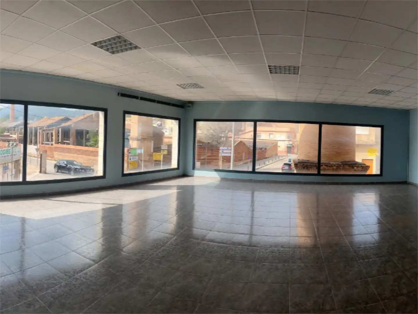 Fabrikhallen zum Verkauf in Carrer del Comte d'Oliva, 20, Oliva pueblo Fabrikhallen zum Verkauf in Oliva mit Klimaanlage und Heizung