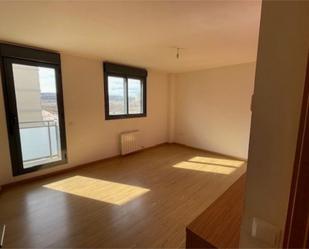 Living room of Flat for sale in  Zaragoza Capital  with Terrace and Balcony