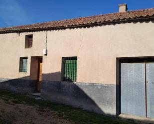 Exterior view of Single-family semi-detached for sale in Armuña  with Storage room and Furnished