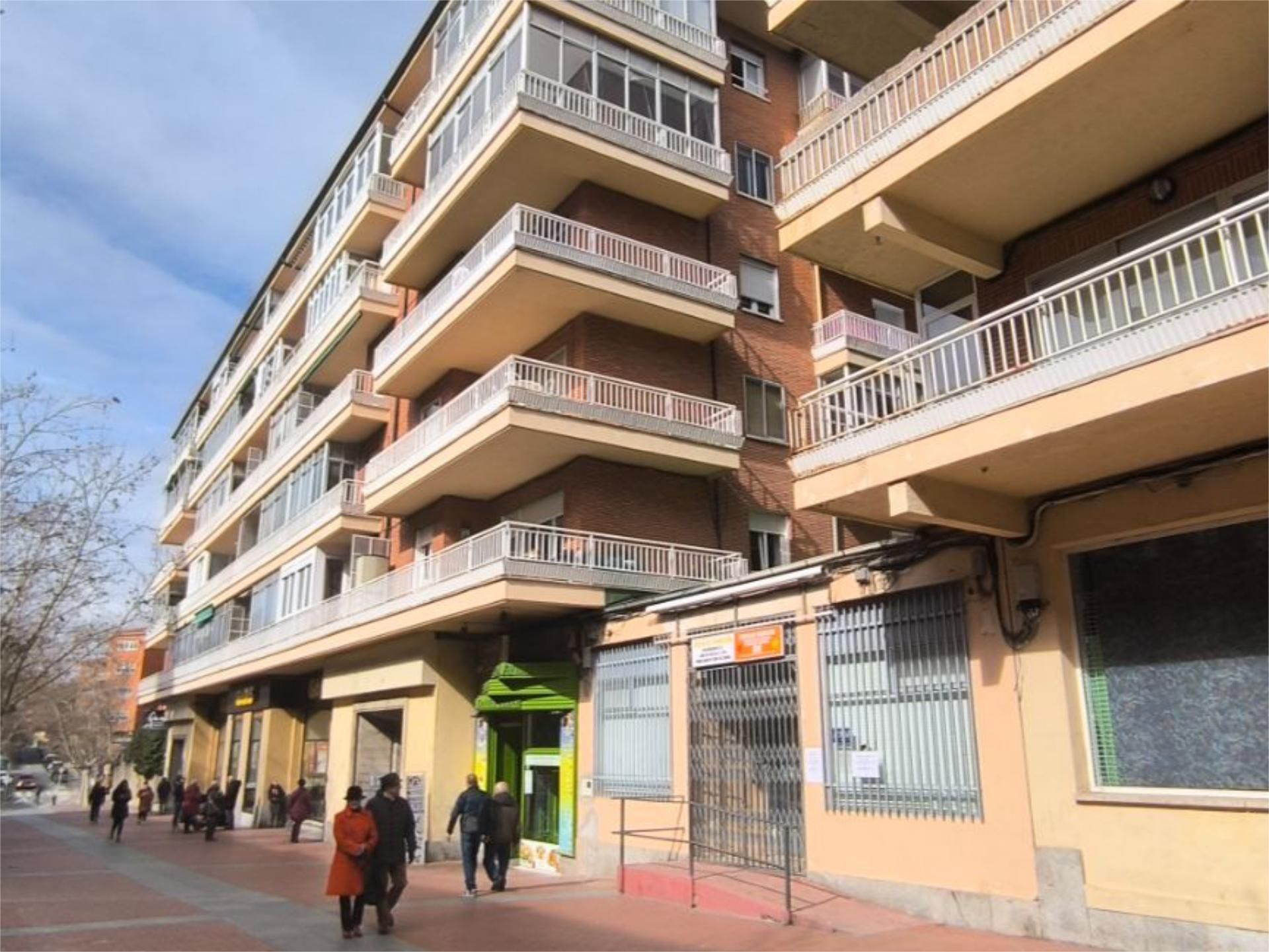 Vista exterior de Pis en venda en Ávila Capital amb Terrassa