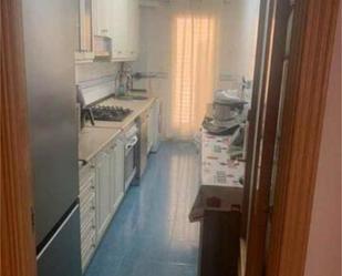 Kitchen of Flat to rent in Velilla de San Antonio