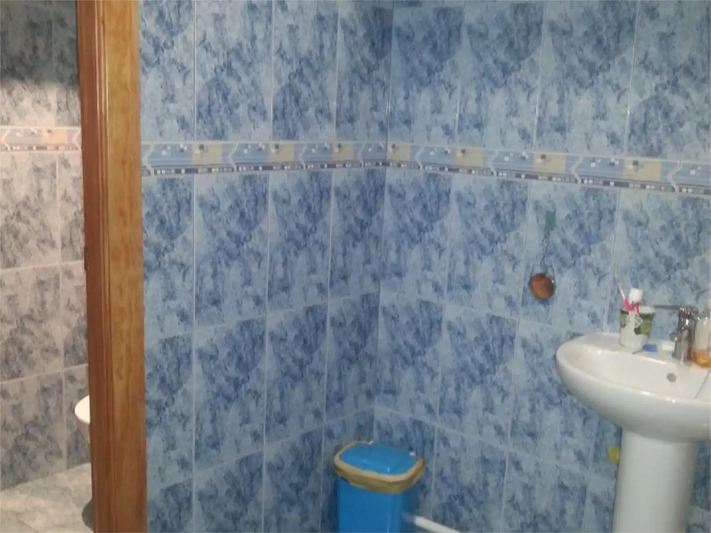 Baño de Local de alquiler en Mieres (Asturias) con Amueblado