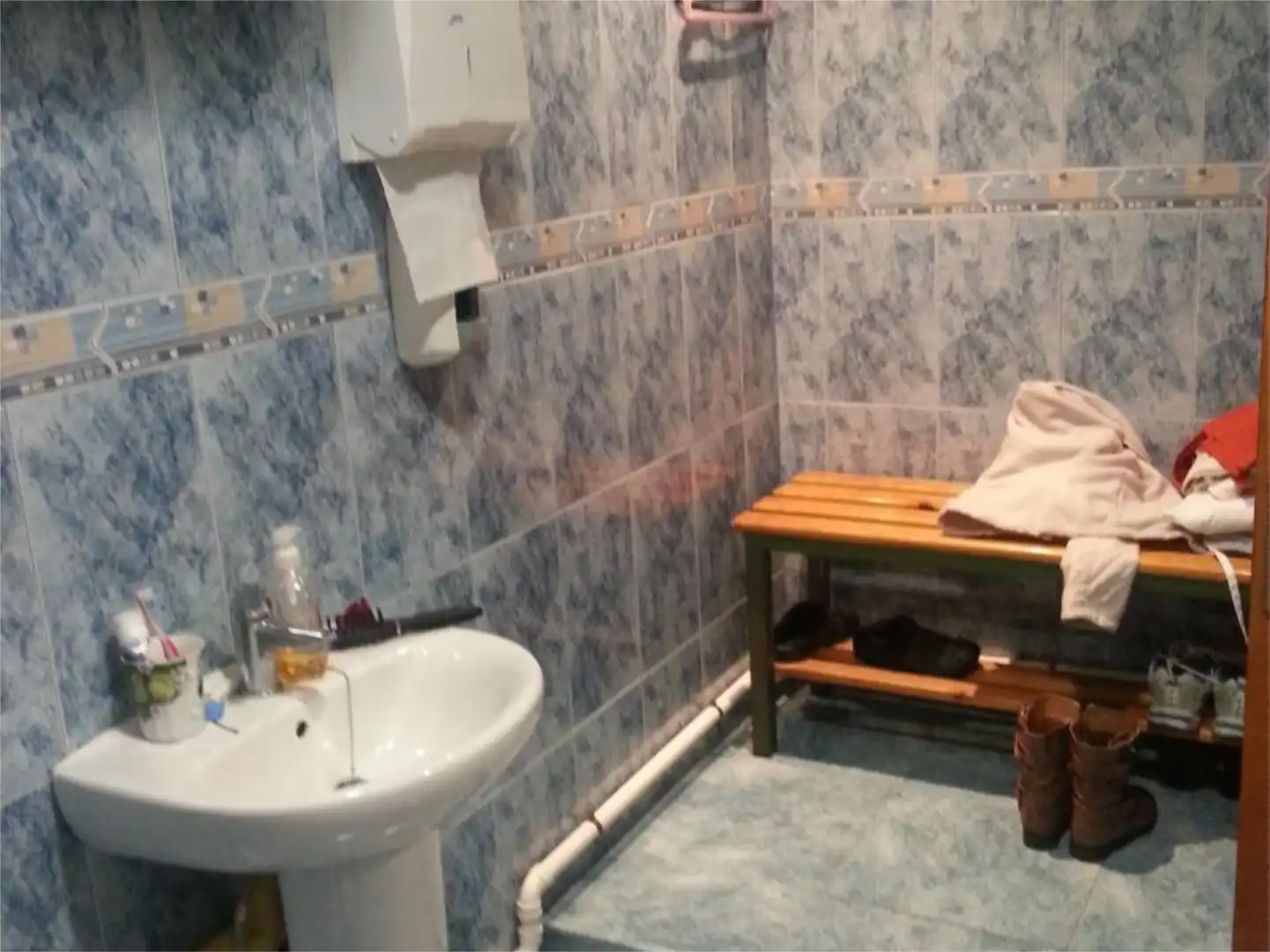 Baño de Local de alquiler en Mieres (Asturias) con Amueblado