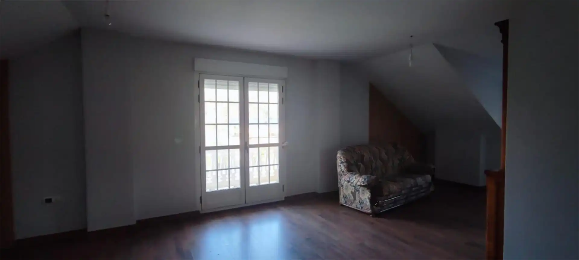 Sala de estar de Casa o chalet en venta en Puente de Domingo Flórez con Calefacción, Jardín privado y Parquet