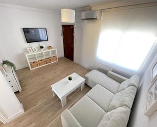 Living room of Flat for sale in  Sevilla Capital  with Air Conditioner