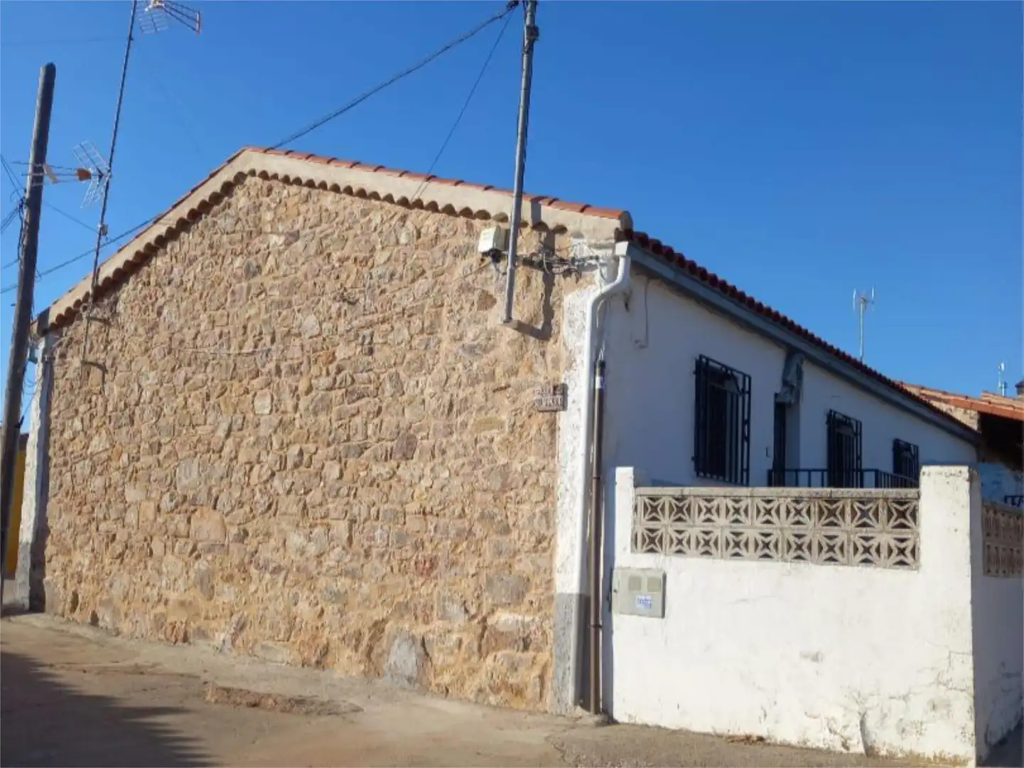 Casa adosada en venta en Calle Varela, 5, Morille Vista exterior de Casa adosada en venta en Morille