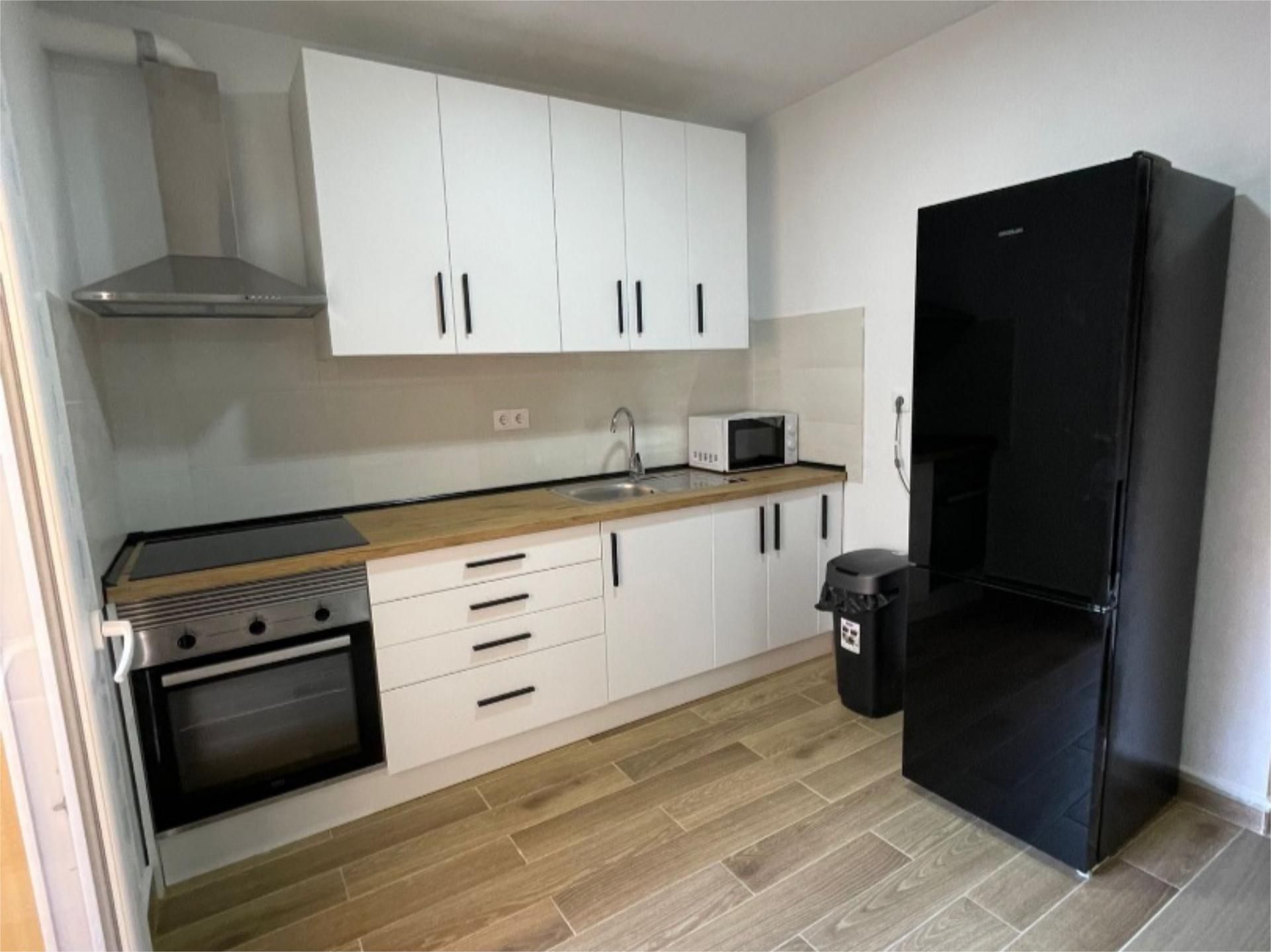 Kitchen of Flat to share in  Almería Capital  with Parquet flooring and Furnished